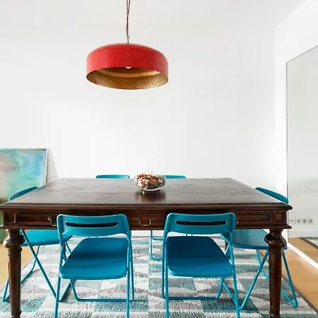 Central Premium W/parking Apartment